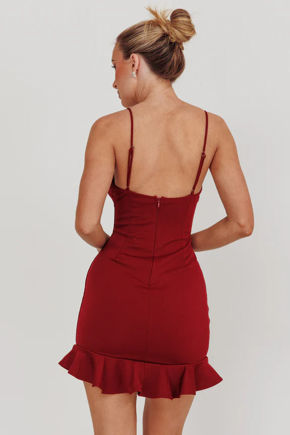 Simple Spaghetti Straps Bodycon Ruffle Hem Wine Mini Homecoming Dress