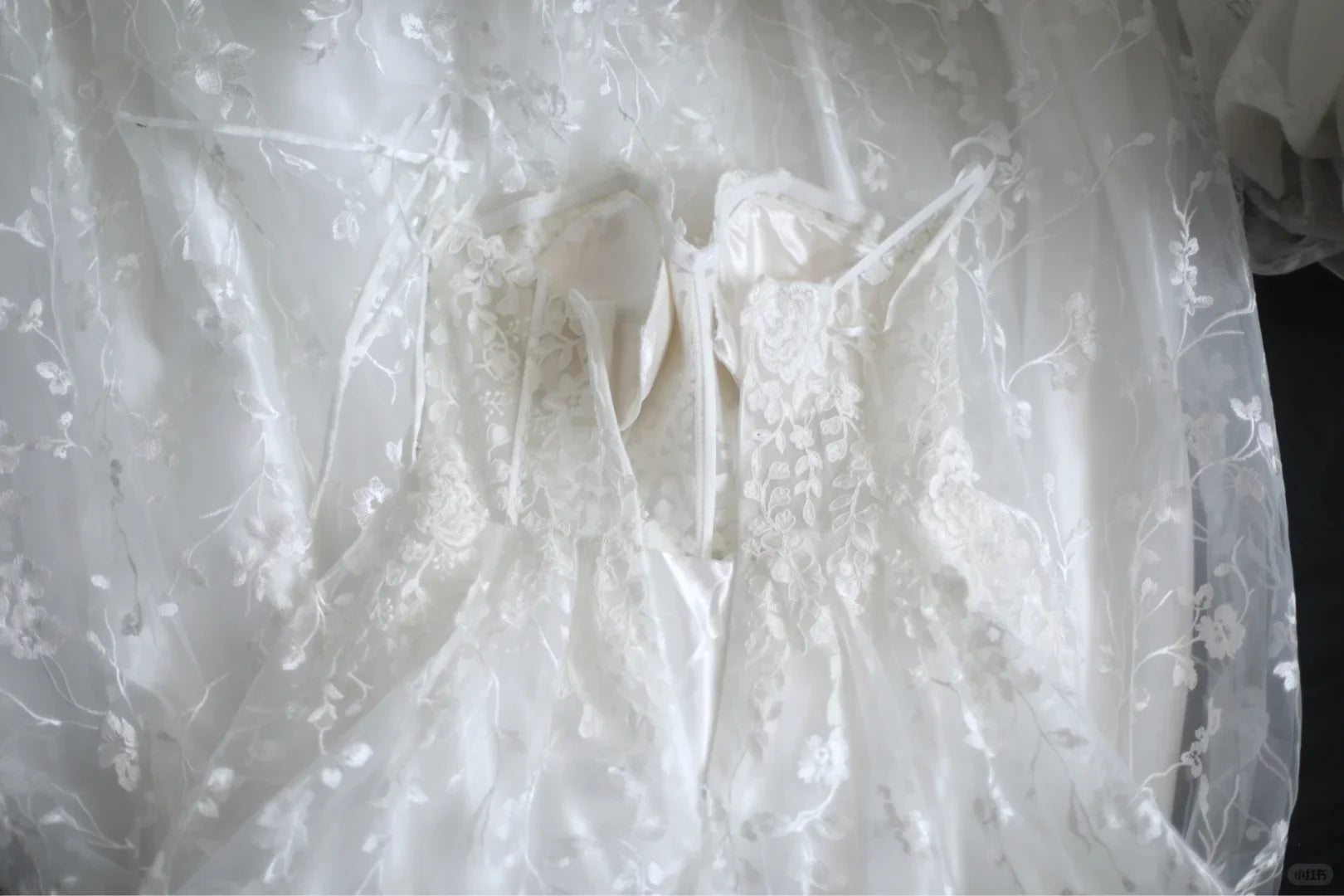 Simple White Lace Appliques Spaghetti Straps Back Zipper A Line Wedding Dress Bridal Dress