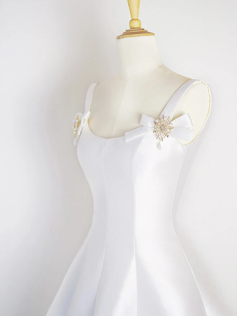 Simple White Satin With Beaded U-Neck Short Homecoming Dress A-Line Evening Party Dress