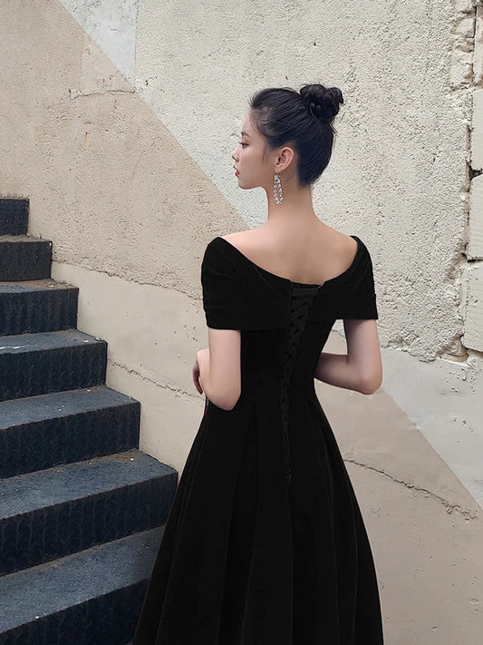 Simplicity Black Velvet V-Neck A-line Floor Length Prom Dress Evening Party Dress