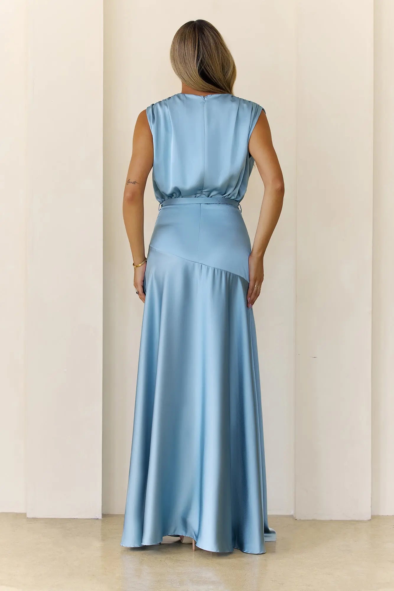 Sleek Mermaid V-Neck Sleeveless Ruched Satin Sky Blue Maxi Prom Dress