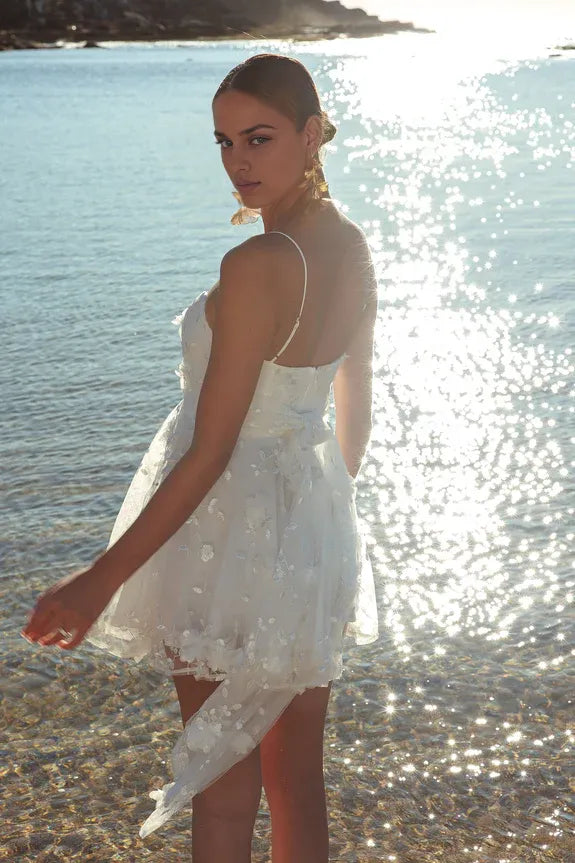 Spaghetti Straps Floral Embellishment Tulle White Mini Homecoming Dress With Bow