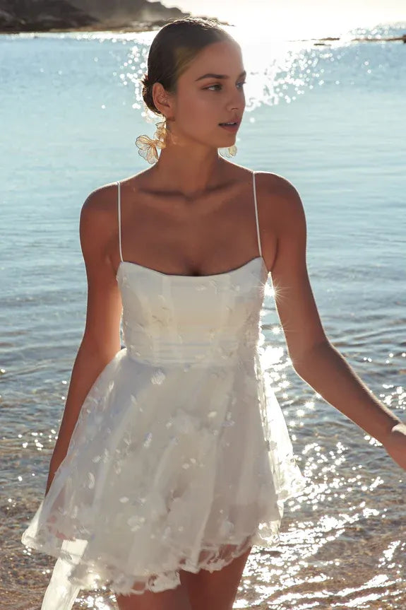 Spaghetti Straps Floral Embellishment Tulle White Mini Homecoming Dress With Bow