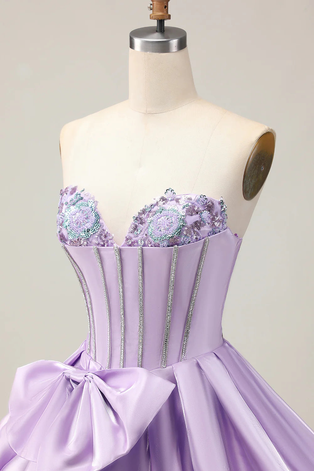 Sparkly Purple Sweetheart Collar A-Line Strapless Sequins Short Homecoming Party Dress With Bow