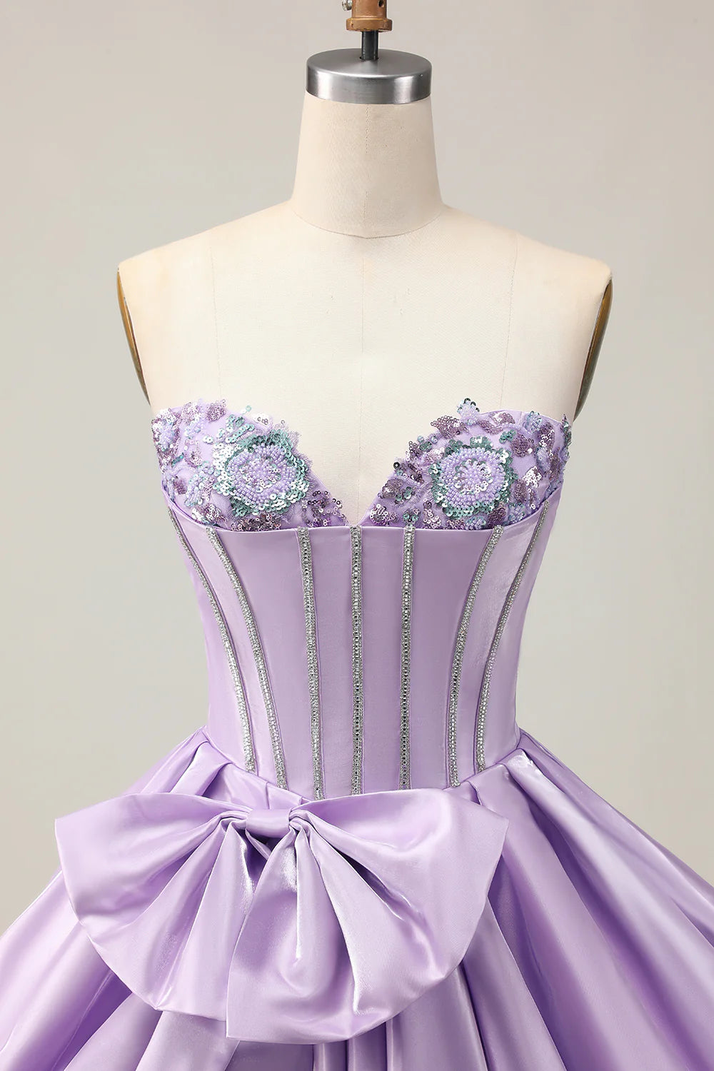 Sparkly Purple Sweetheart Collar A-Line Strapless Sequins Short Homecoming Party Dress With Bow