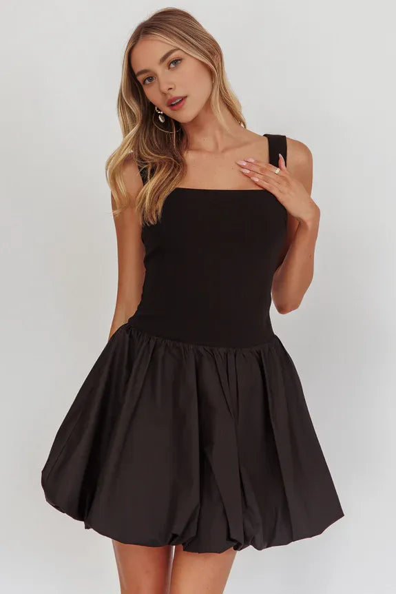Square Neck Sleeveless Zipper-Back Black Mini Homecoming Dress With Bubble Hem