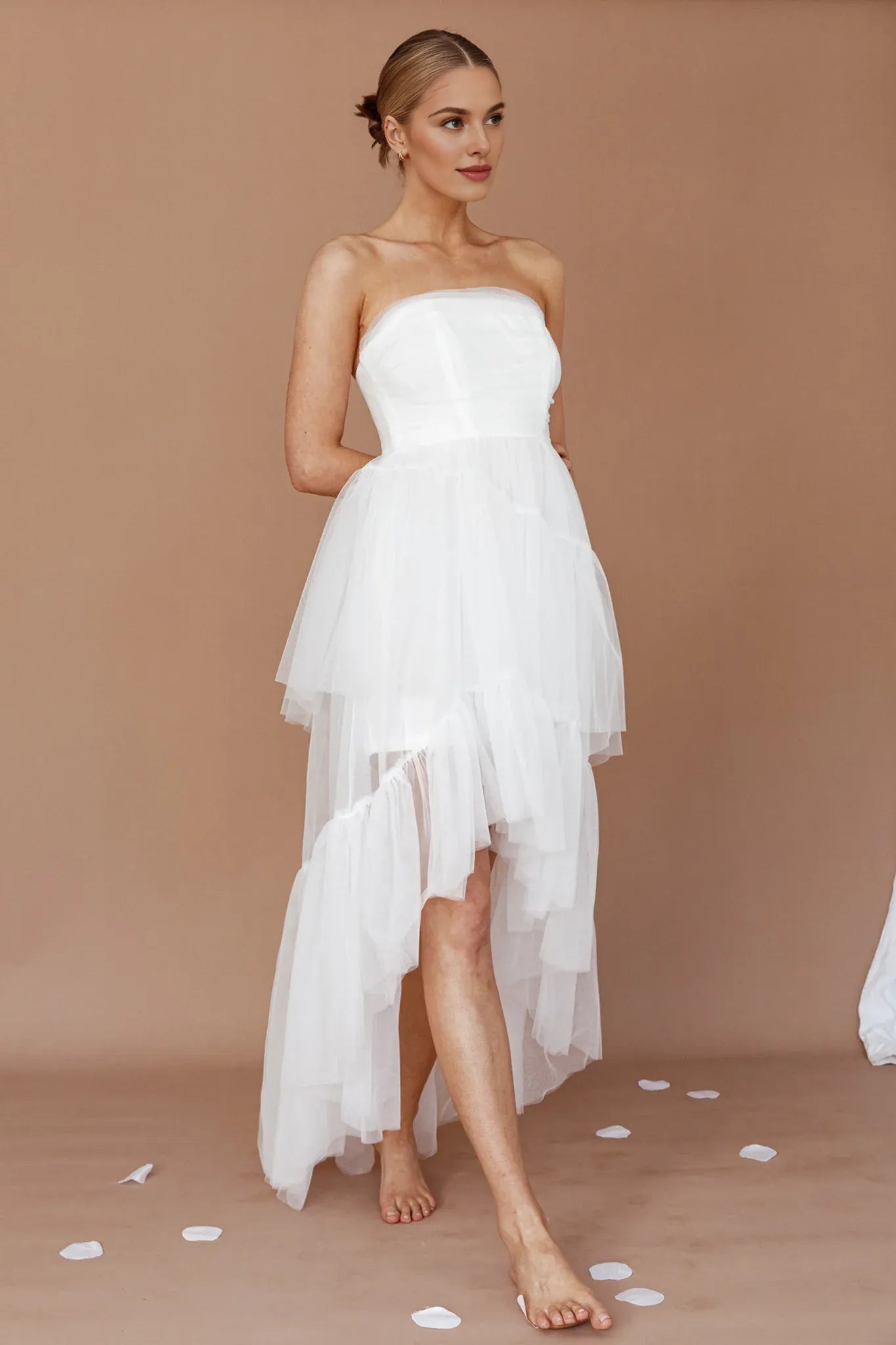 Strapless High-Low Mesh White Midi Evening Dress With High-Low Hem