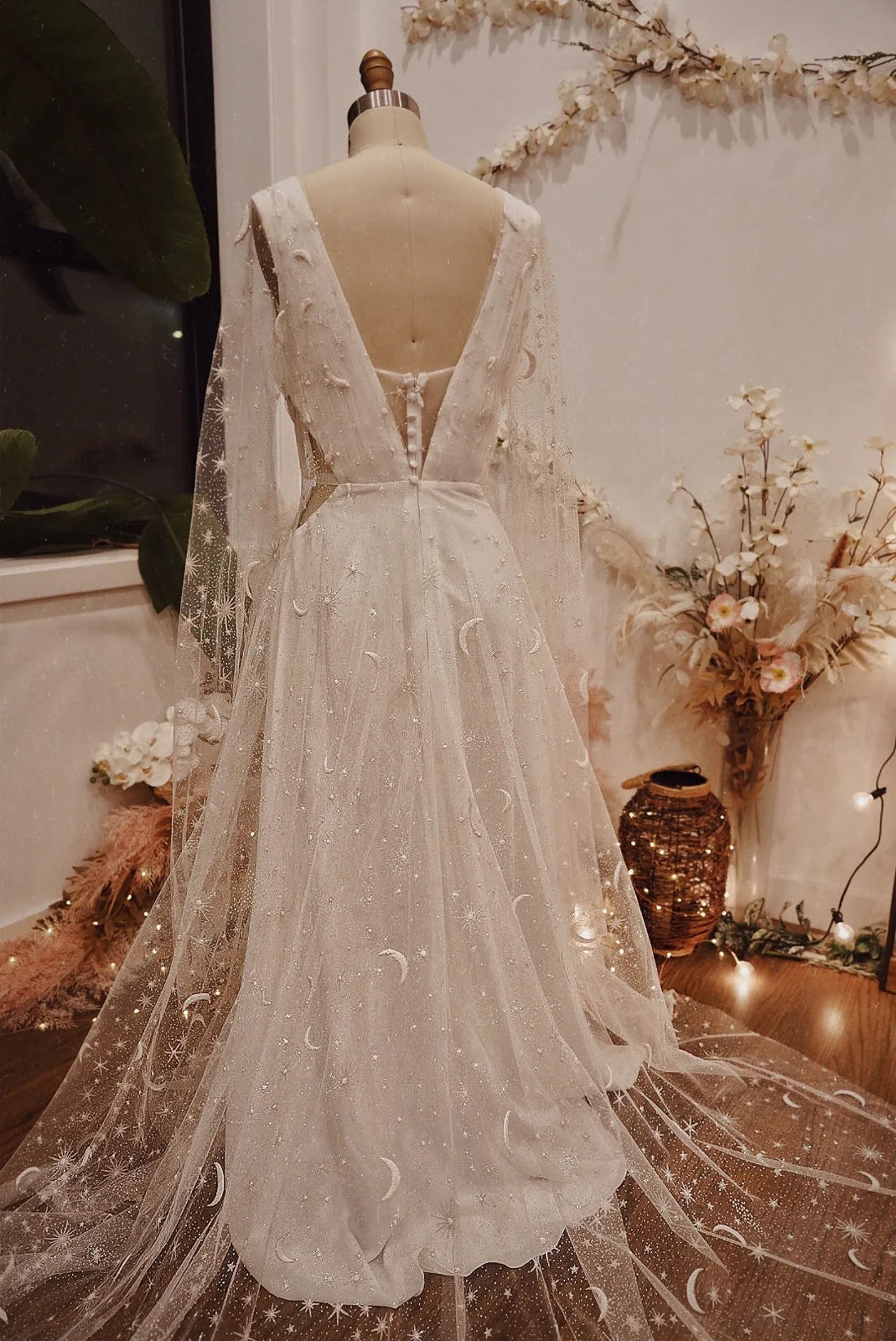 Dreamy A-Line V-Neck Sheer Sleeves Celestial Printing White Prom Dress With Train