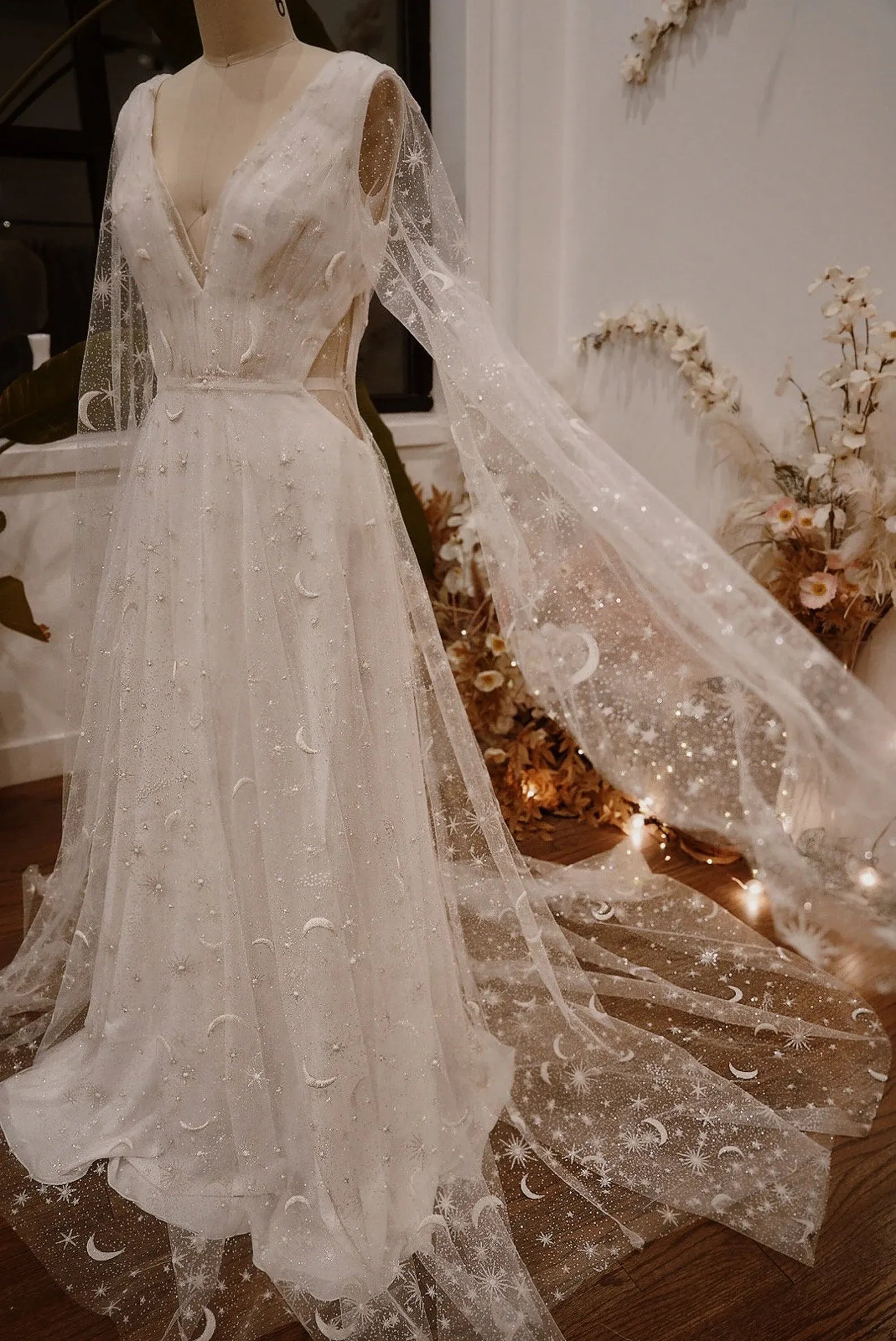 Dreamy A-Line V-Neck Sheer Sleeves Celestial Printing White Prom Dress With Train