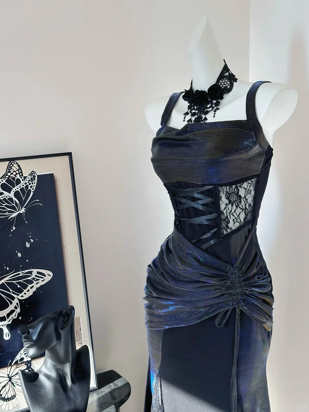 Stunning Black Lace Straps Long Sleeves Mermaid Strap Drawstring Prom Dress Discount Long Party Dresses