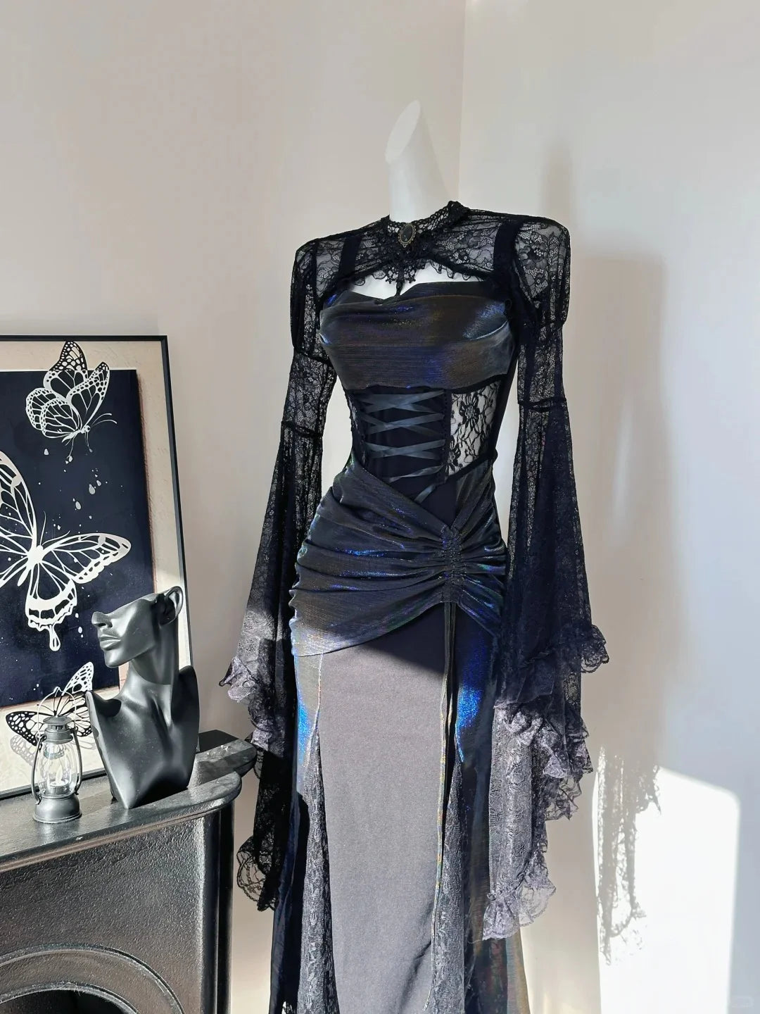 Stunning Black Lace Straps Long Sleeves Mermaid Strap Drawstring Prom Dress Discount Long Party Dresses