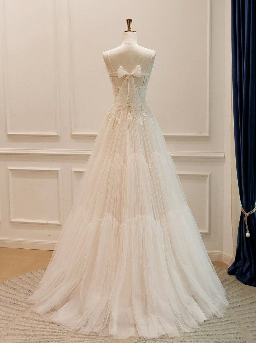 Stunning A-Line Sweetheart Tiered Tulle Lace Ivory Floor-Length Wedding Dress