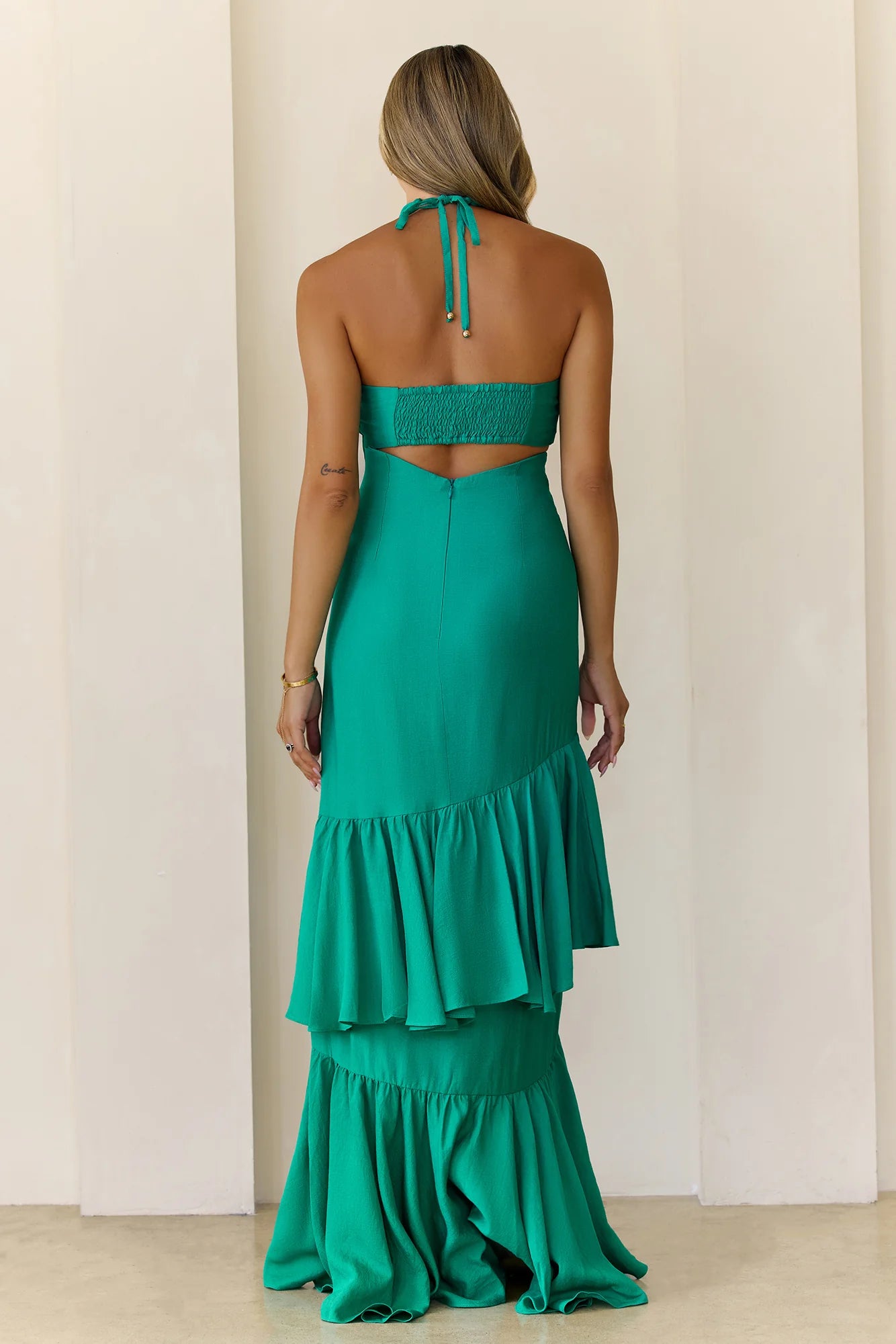 Stylish Elegant Halter Tiered Ruffle Open Back Green Maxi Prom Dress For Women