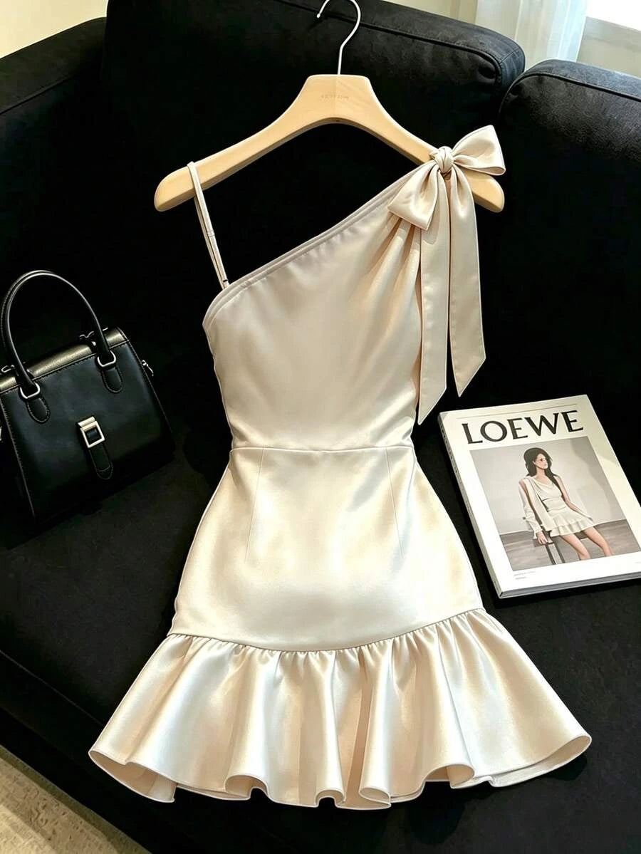 Stylish A-Line One-Shoulder Ruched Bow Satin Champagne Mini Homecoming Dress