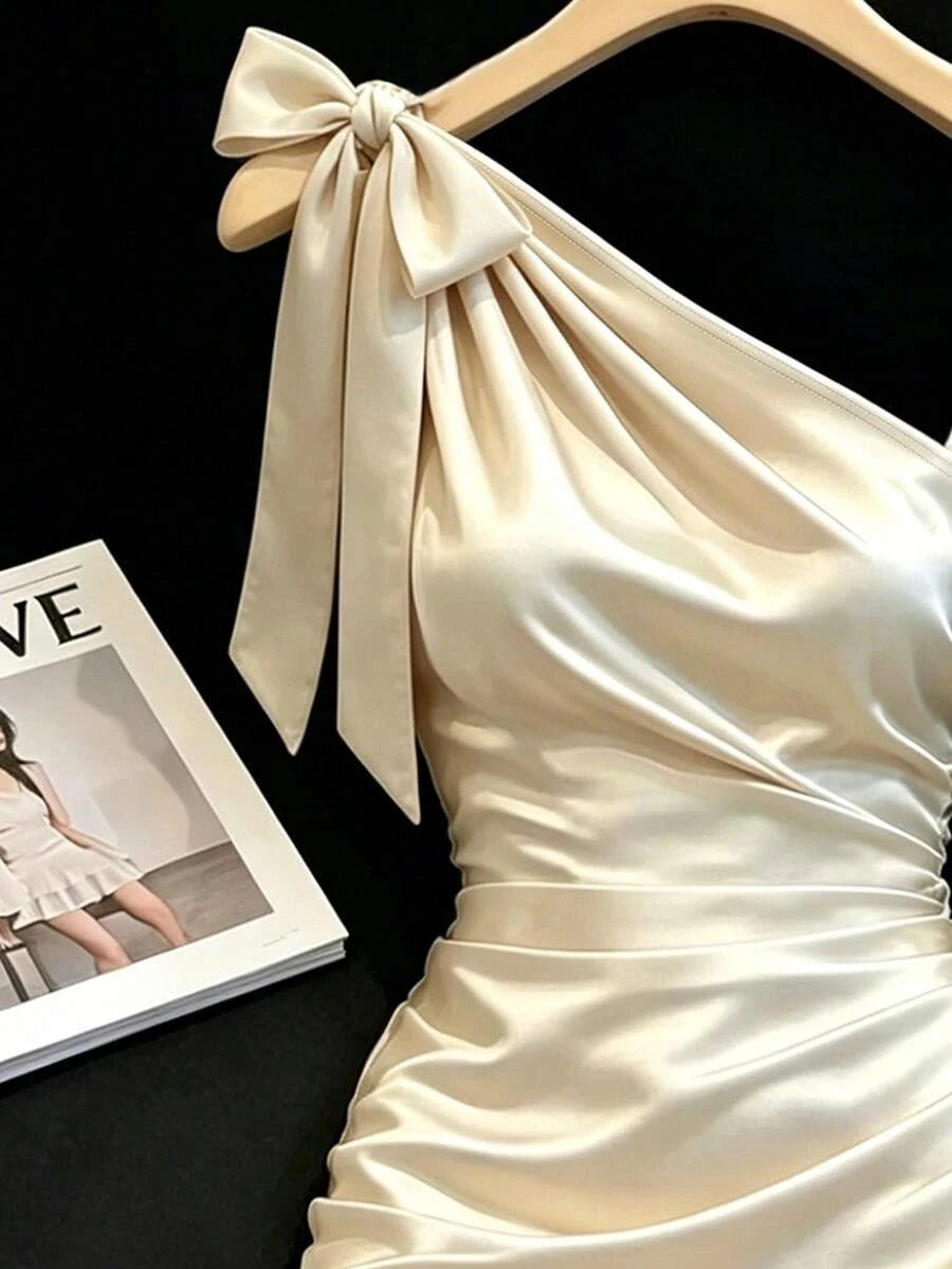 Stylish A-Line One-Shoulder Ruched Bow Satin Champagne Mini Homecoming Dress