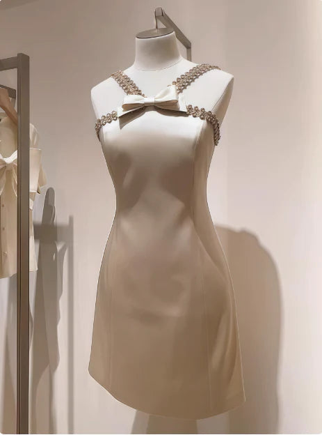 Sweet Ivory Satin With Bow Slim Birthday Short Skirt Homecoming Dress With Beaded