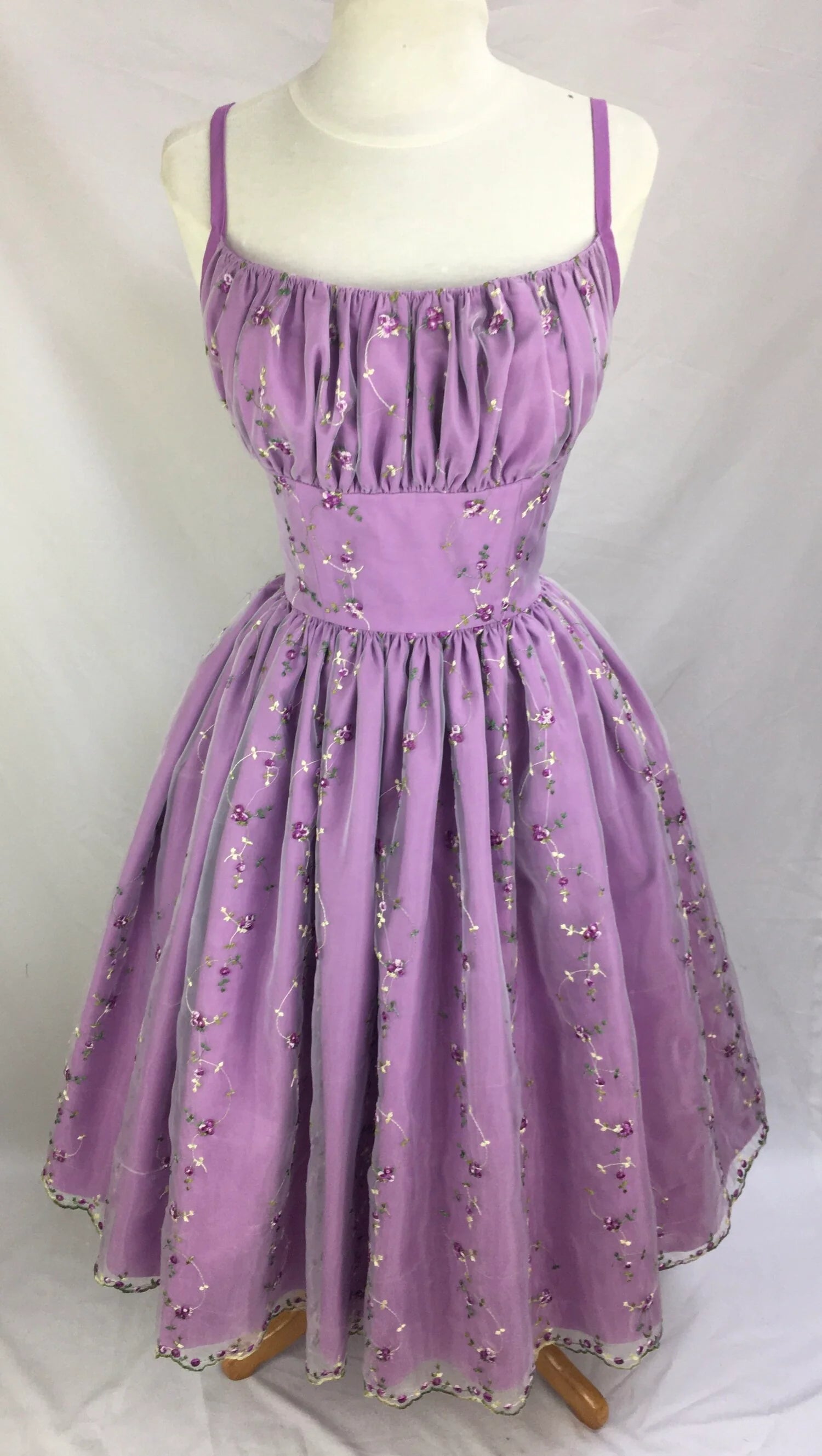 Sweet Purple Flower Embroidery Spaghetti Straps A-line Homecoming Dress Party Dress