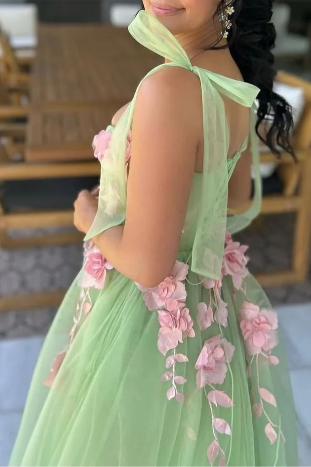 Sweet Green Tulle With Appliques Sweetheart Neck A-Line Straps Sleeveless Long Prom Dress