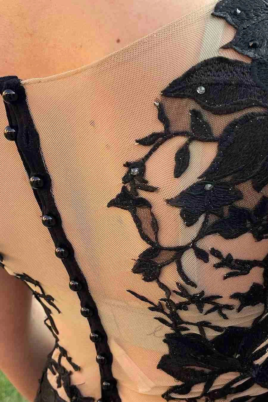 Tulle Elegant Black Deep V Neck Lace Applique Mermaid Formal Prom Dress