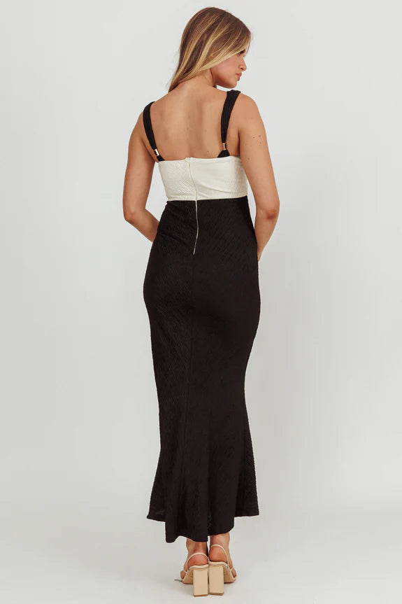 V Neck Cutout Textured Contrast Oyster And Black Maxi Evening Dress