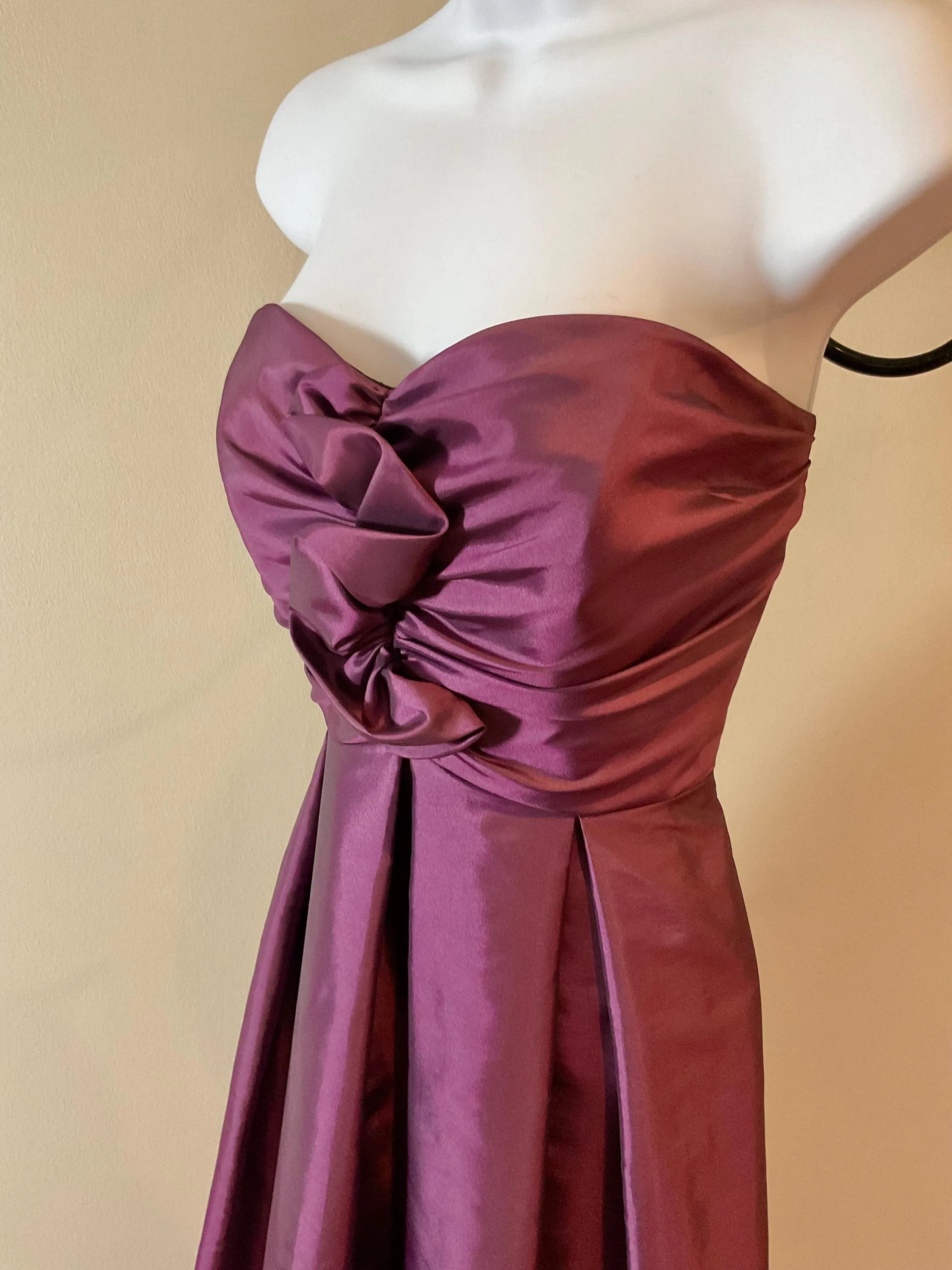Vintage A-Line Strapless Bow Taffeta Purple Floor-Length Prom Dress For Women