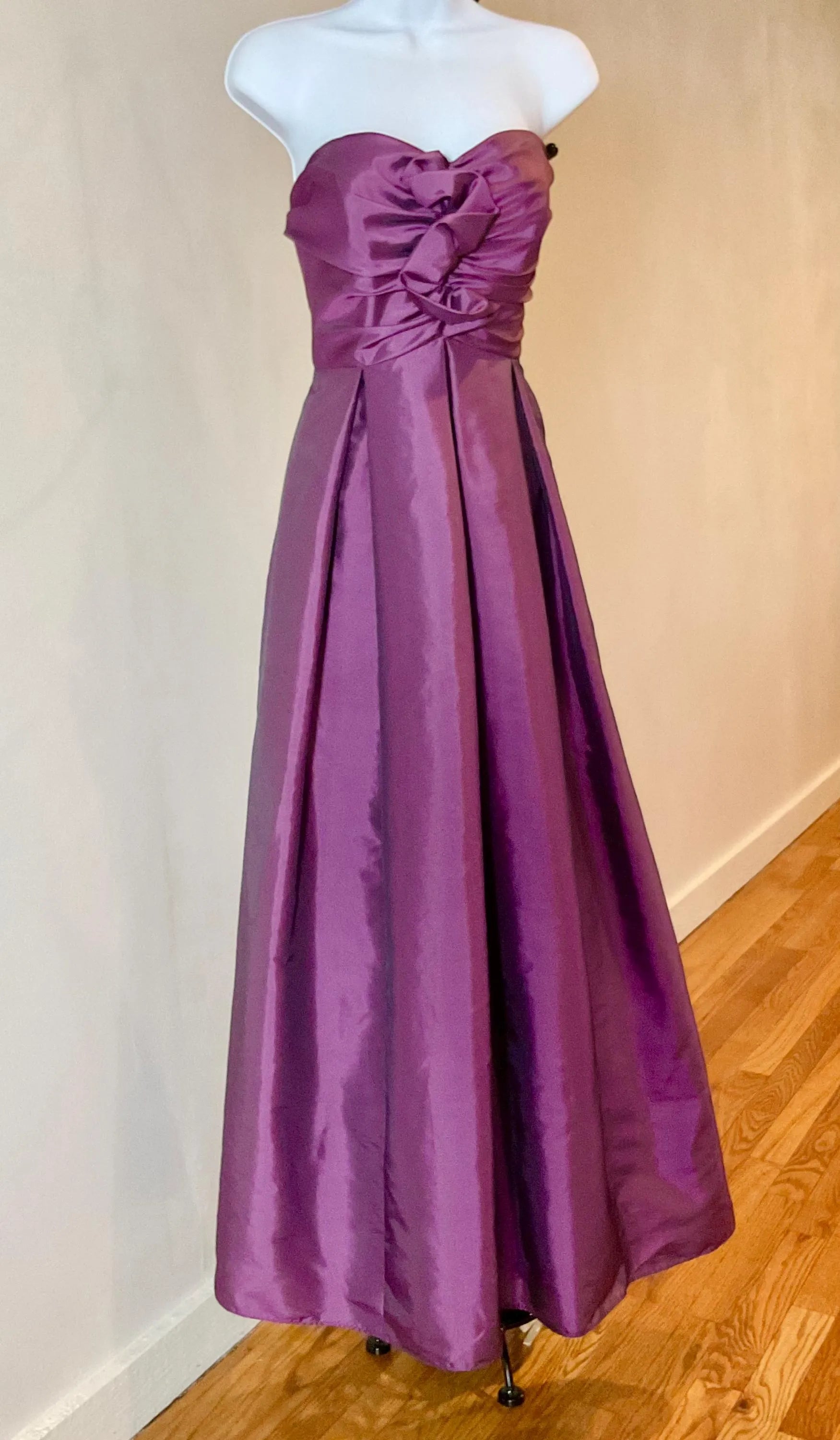 Vintage A-Line Strapless Bow Taffeta Purple Floor-Length Prom Dress For Women
