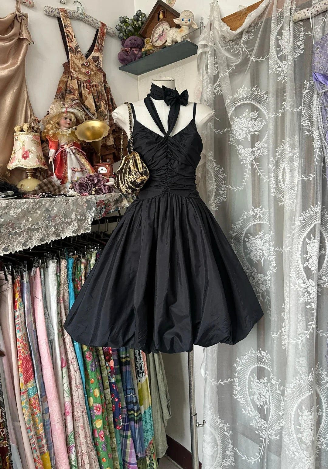 Vintage Black Dresses V Neck Bow Homecoming Dress Short Prom Dress Party Dress With Bubble Hem