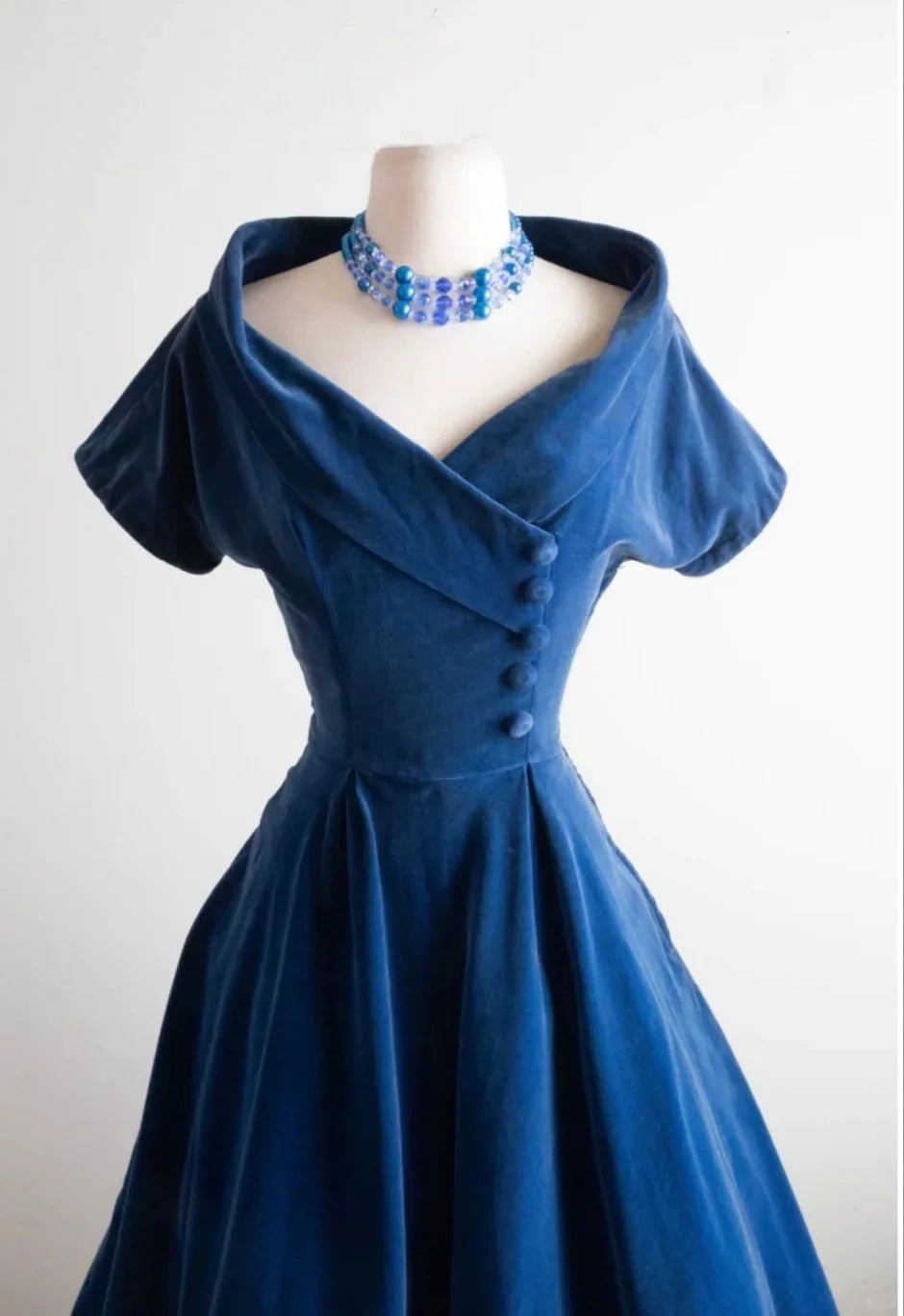 Vintage Blue Velvet V Neck Short Sleeves Homecoming Dress Short Prom Dress Party Dress