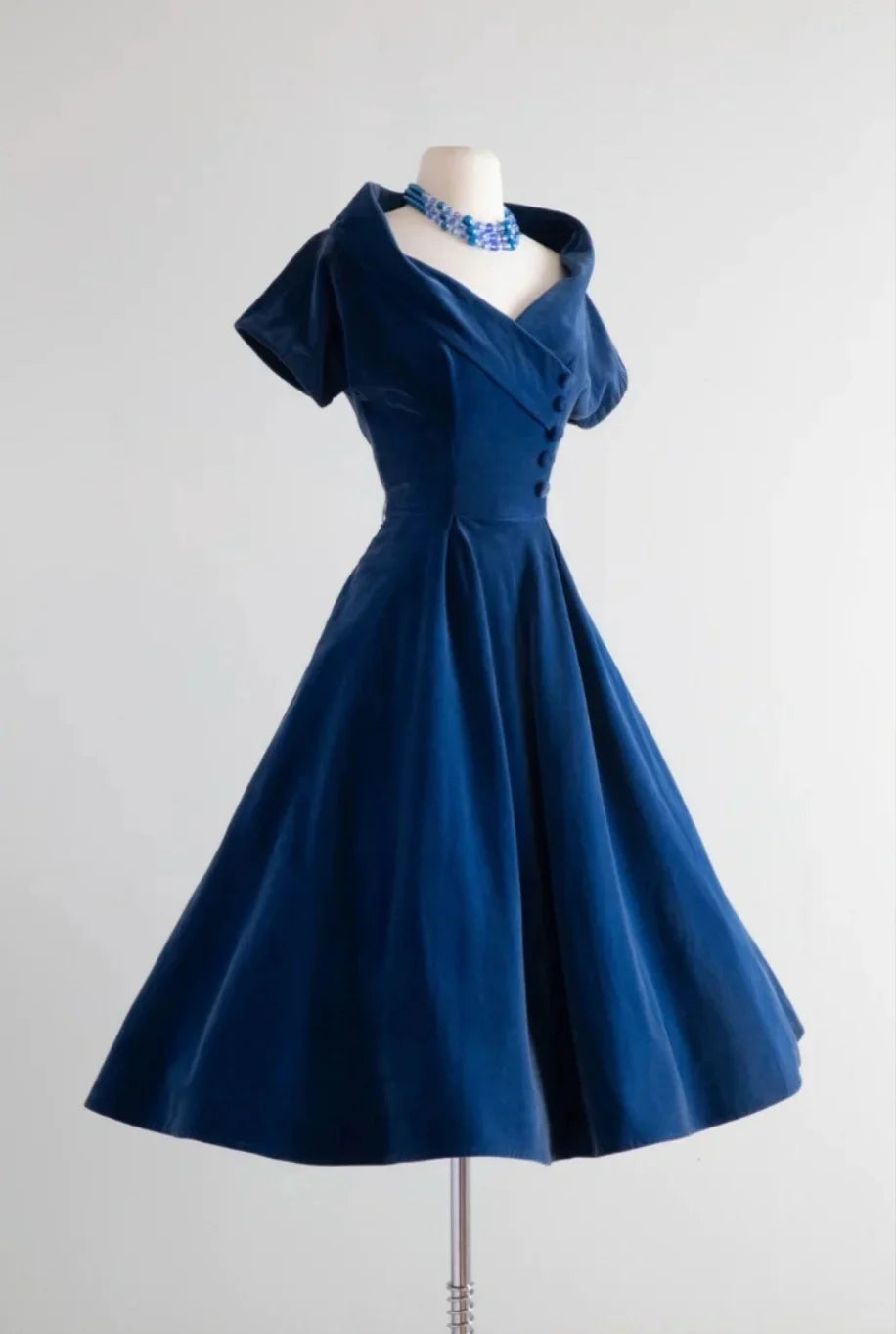 Vintage Blue Velvet V Neck Short Sleeves Homecoming Dress Short Prom Dress Party Dress