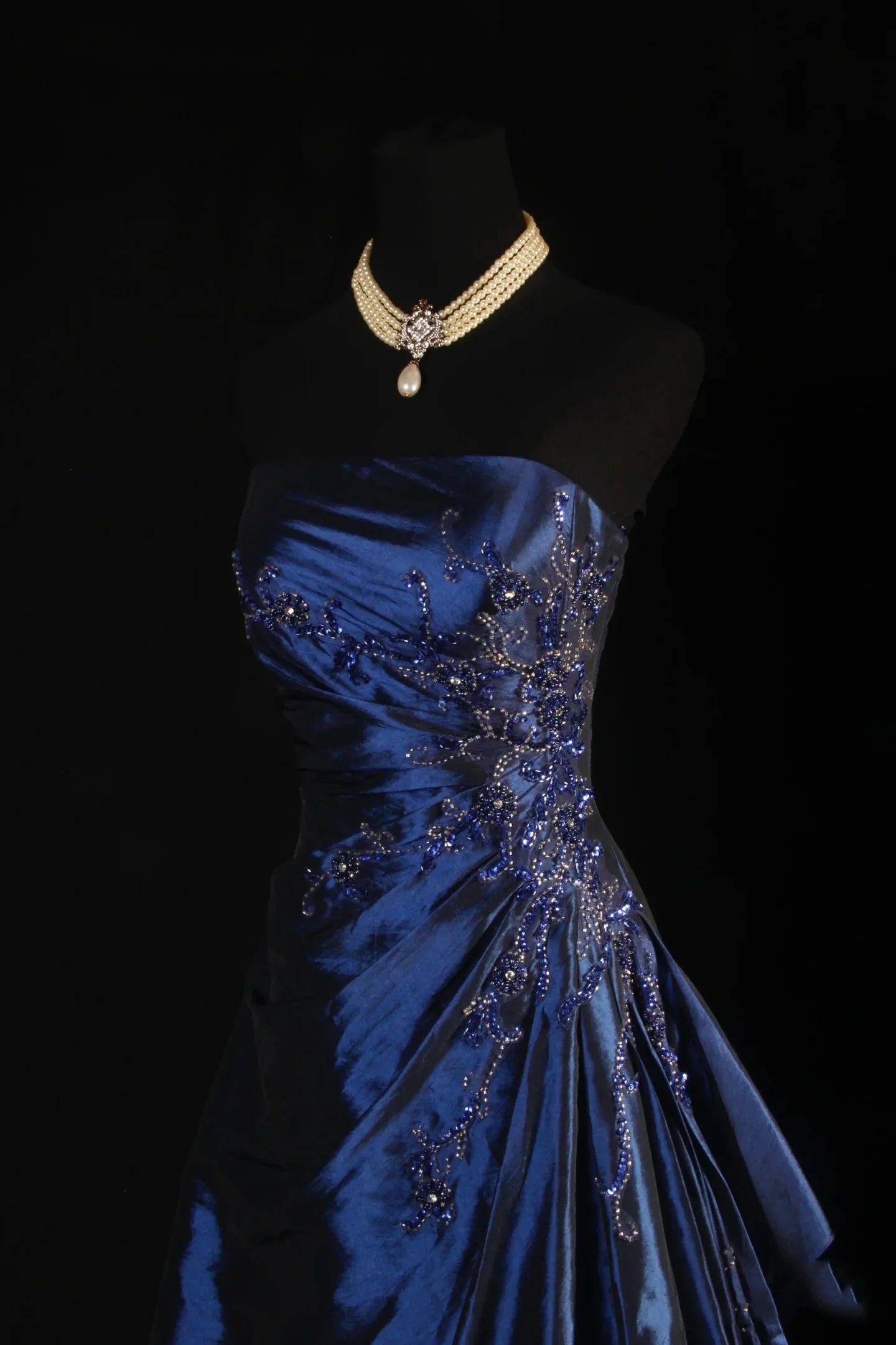 Vintage Navy Blue Satin With Beaded Pleated Strapless Long Prom Dresses Party Dress