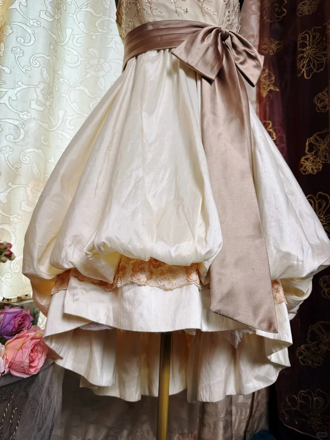 Vintage Satin Halter A Line Birthday Outfit Short Party Dress Homecoming Dress With Bubble Hem