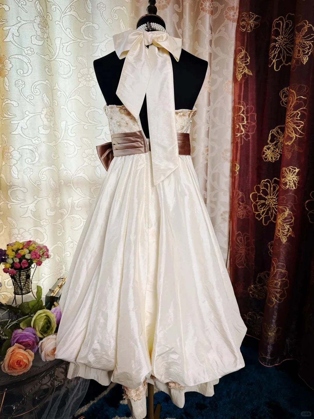 Vintage Satin Halter A Line Birthday Outfit Short Party Dress Homecoming Dress With Bubble Hem