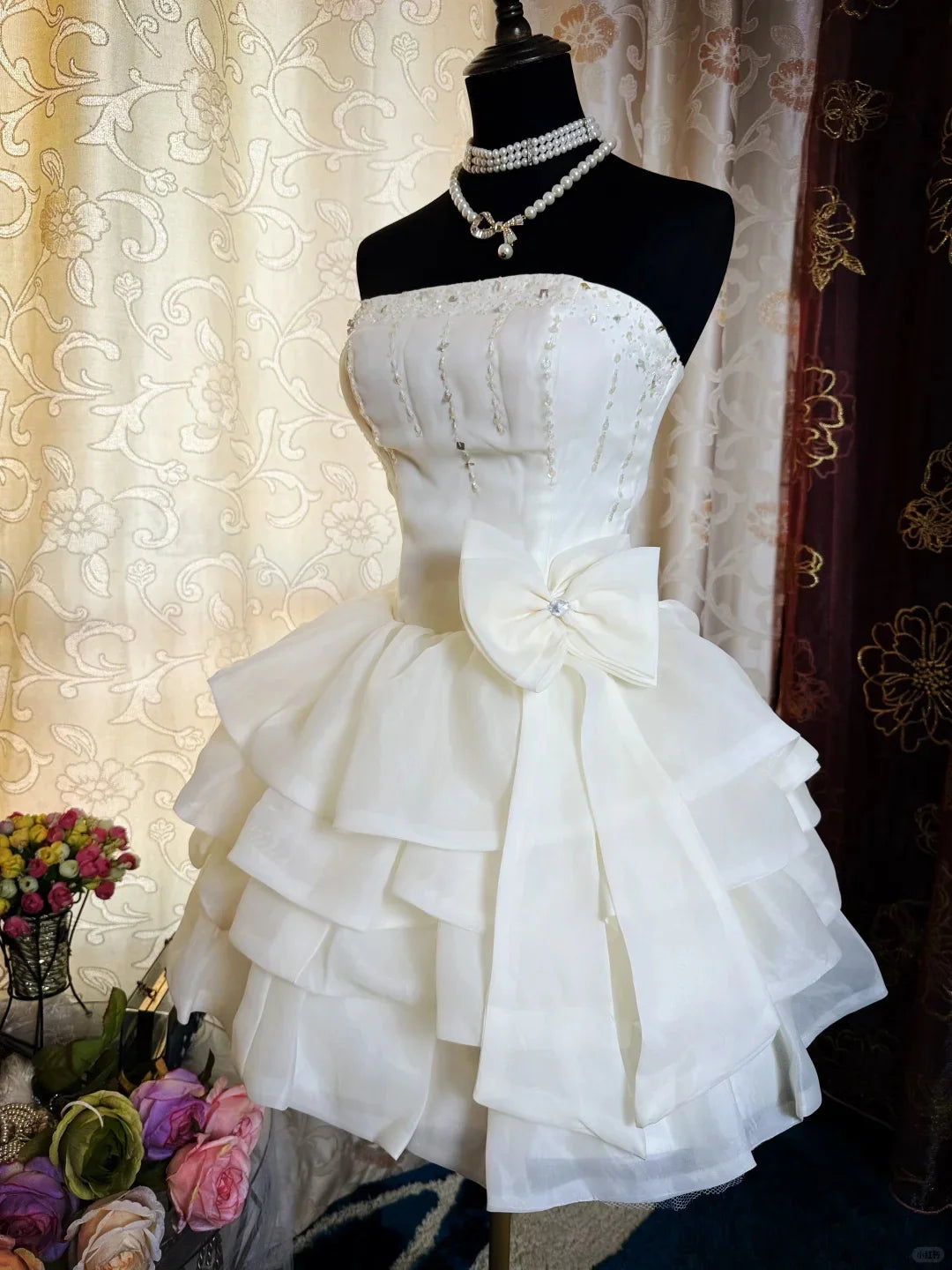 Vintage Satin Sequins With Beaded Strapless A Line Short Evening Party Dress Homecoming Dress