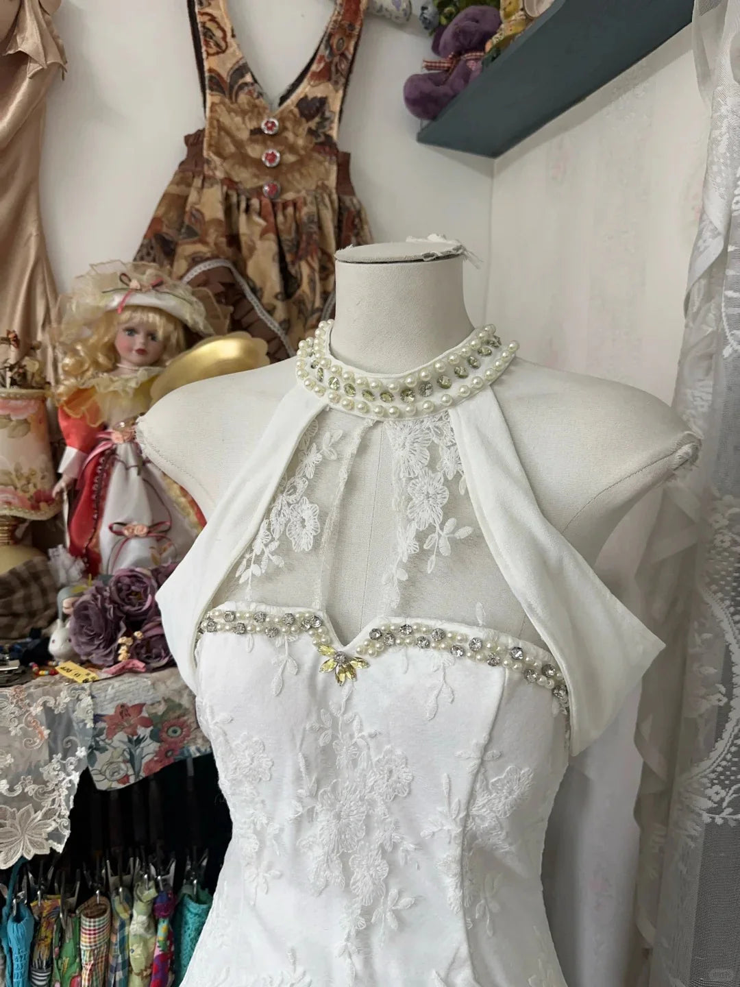 Vintage White Floral Lace With Beaded Halter Homecoming Dress Short Prom Dress Party Dress