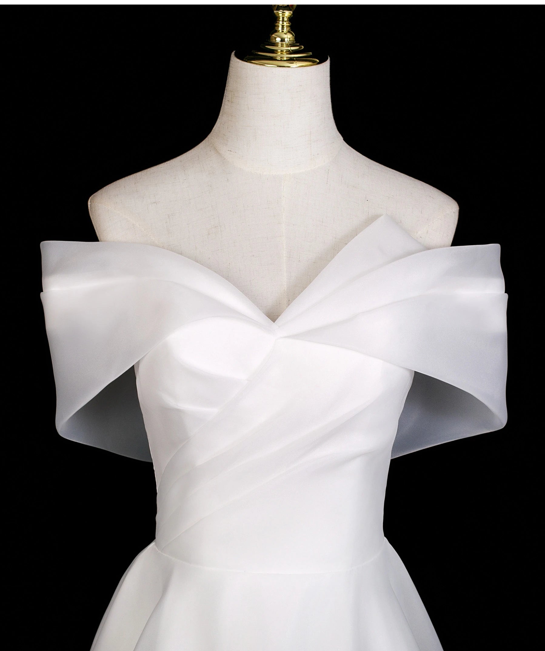 Vintage A-Line Off-Shoulder Pleated Tulle White Floor-Length Wedding Dress Custom
