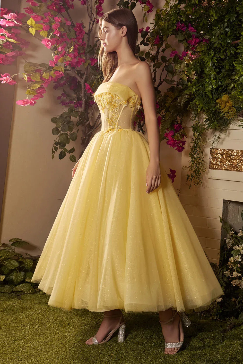 Whimsical A-Line Strapless Glitter Tulle Yellow Tea-Length Prom Dress With Appliques