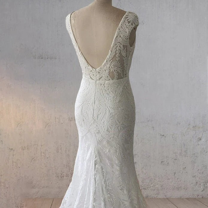White Floral Lace Mermaid Scoop Neck Sleeveless Open Back Wedding Dress With Sweep Train
