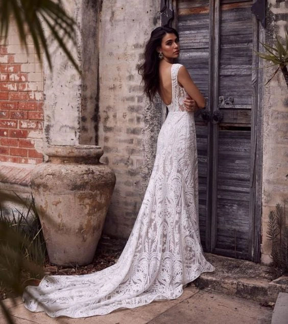 White Floral Lace Mermaid Scoop Neck Sleeveless Open Back Wedding Dress With Sweep Train