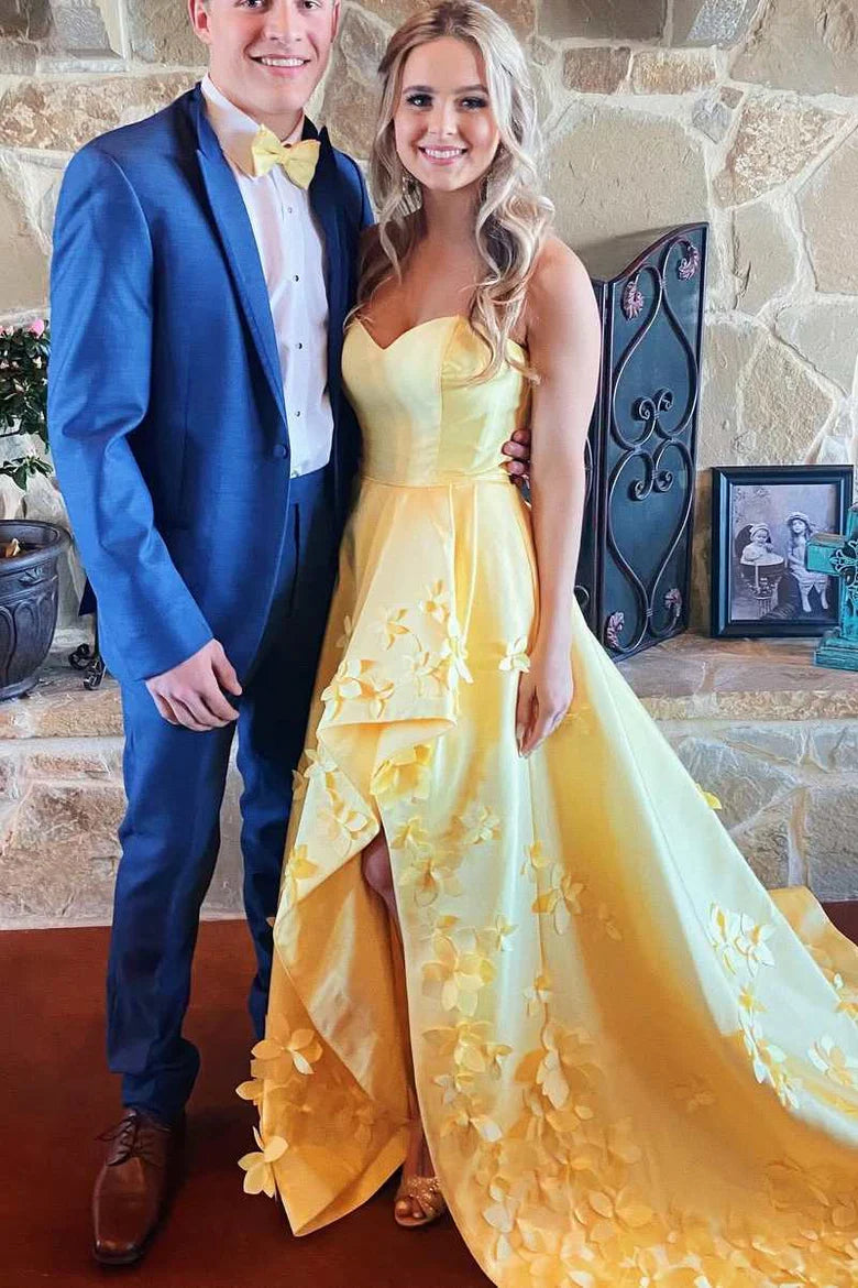 Yellow Pleated Strapless A-Line Sweetheart Appliques Prom Dress with Slit